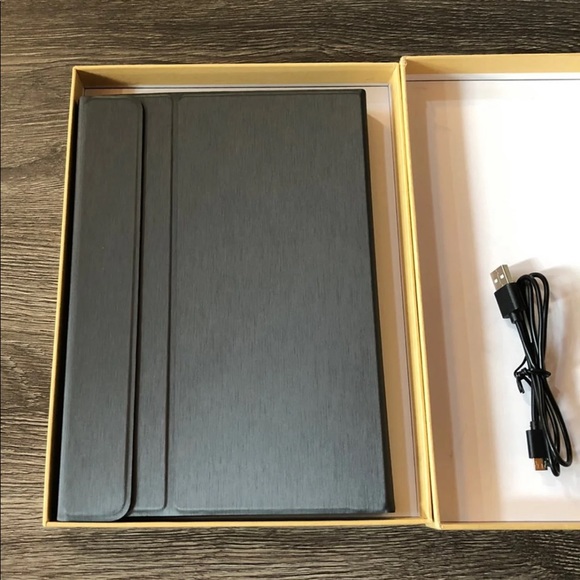 Tablet Keyboard Case - Picture 2 of 7